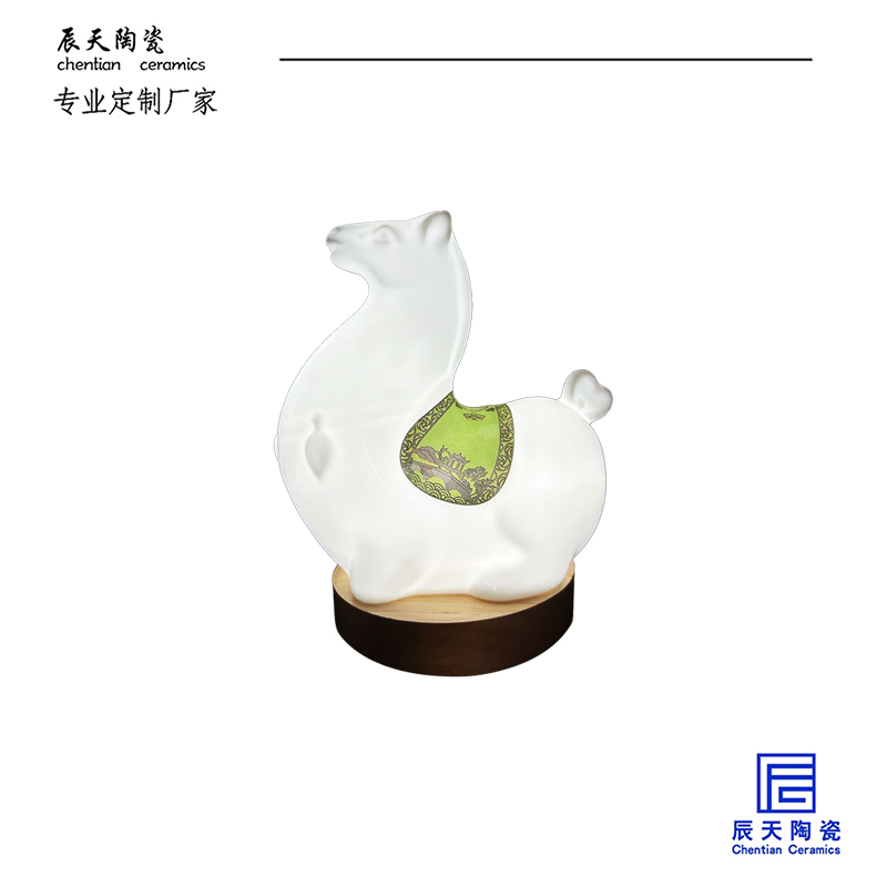 <b>平湖博物館定制 文創(chuàng)陶瓷薄胎馬燈</b>